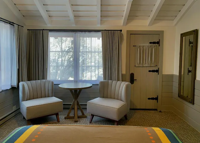 Hotel Bright Angel - Inside The Park